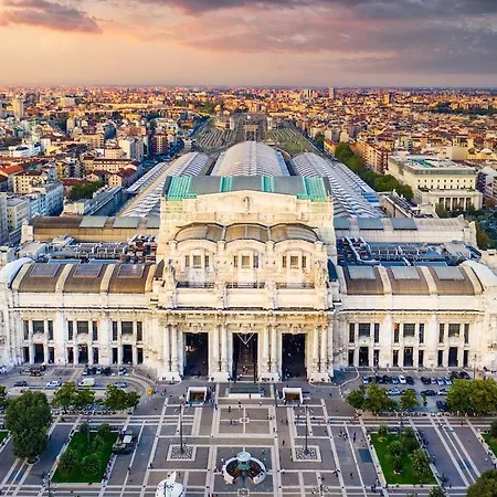 - Bilocale Design - Metropolitana - Train * Milan